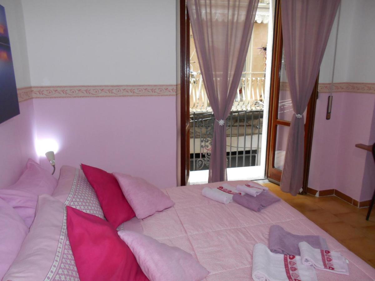 Robby'S House Bed & Breakfast Вико-Экуенсе Экстерьер фото